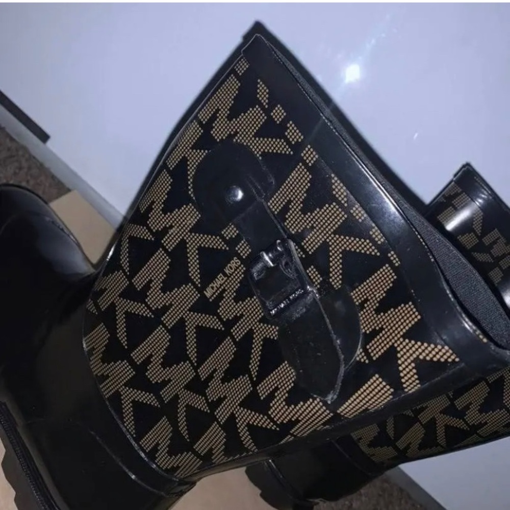 Mk rain boots 9.5